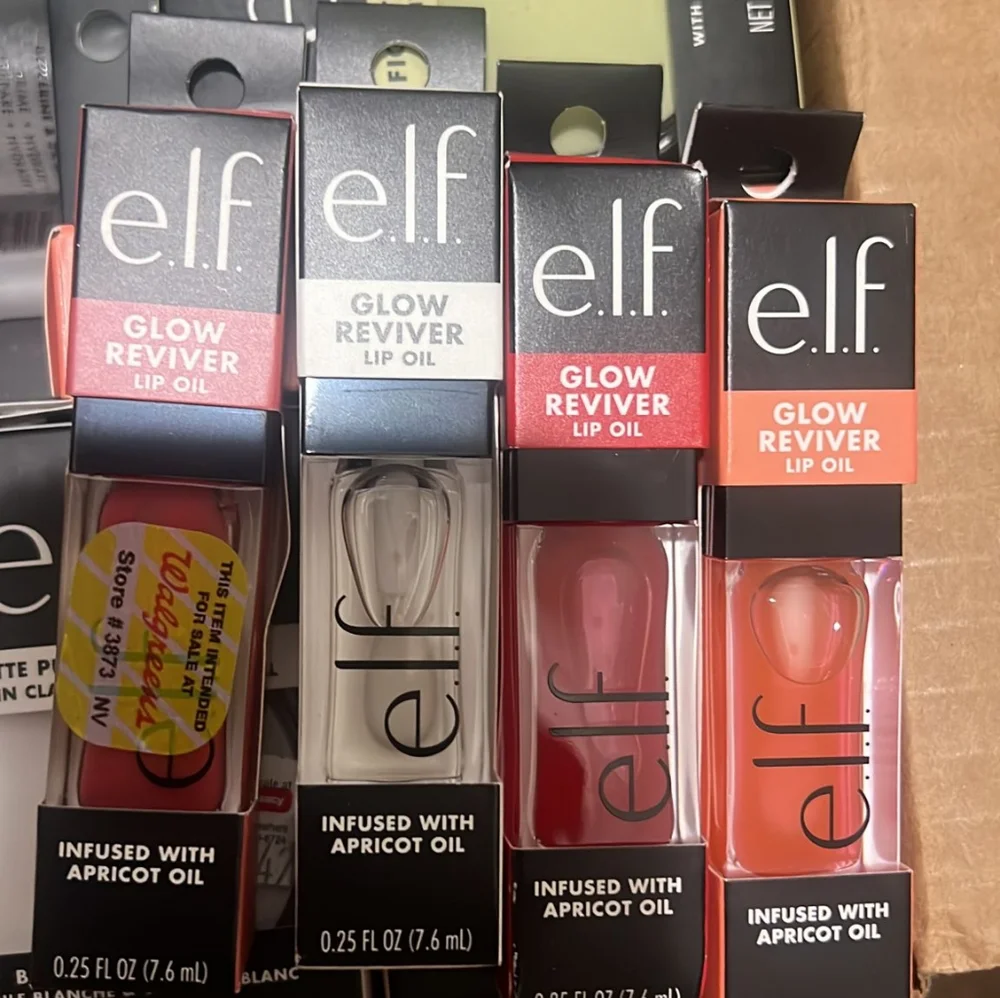 LIPSTICKS GALORE! - Picture 13 of 14